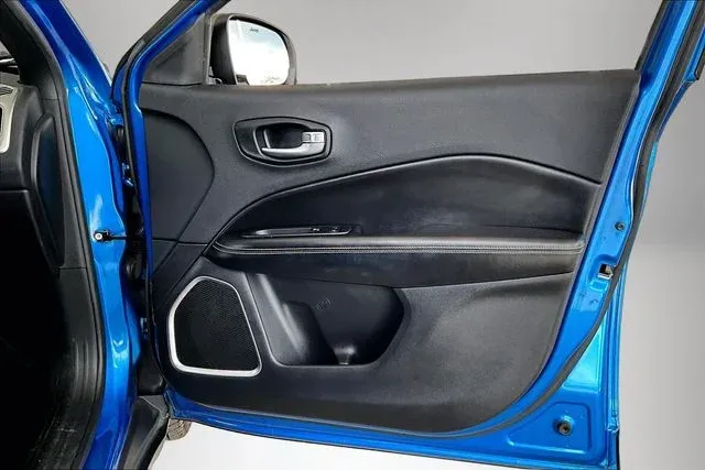 2021 Jeep Compass 80th Special Edition thumbnail 25