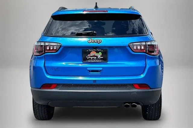 2021 Jeep Compass 80th Special Edition thumbnail 6