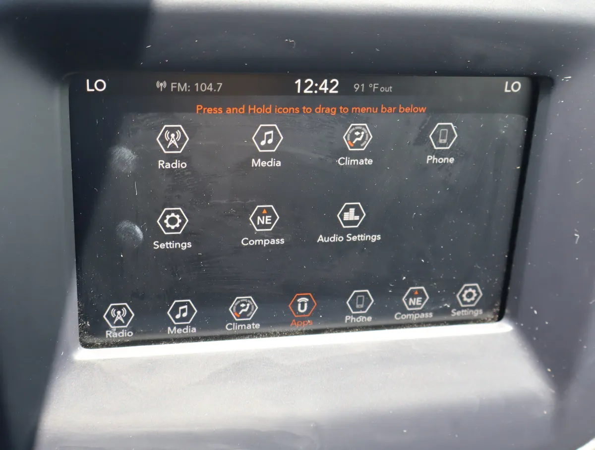 2021 Jeep Compass Latitude thumbnail 24