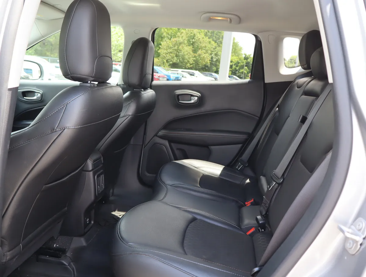 2021 Jeep Compass Latitude thumbnail 30