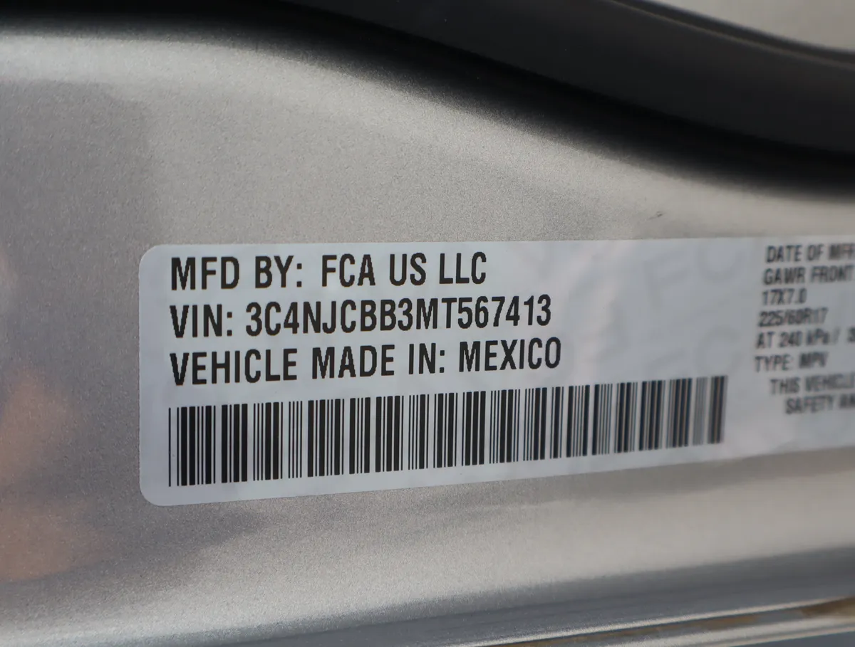 2021 Jeep Compass Latitude thumbnail 32