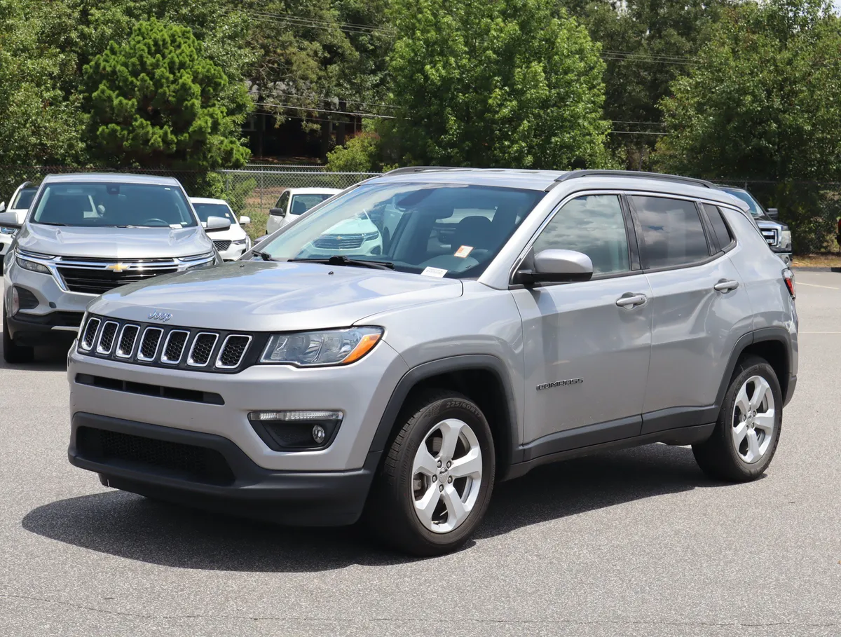2021 Jeep Compass Latitude thumbnail 4