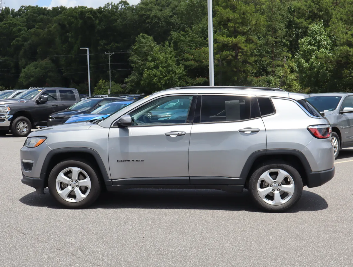 2021 Jeep Compass Latitude thumbnail 5