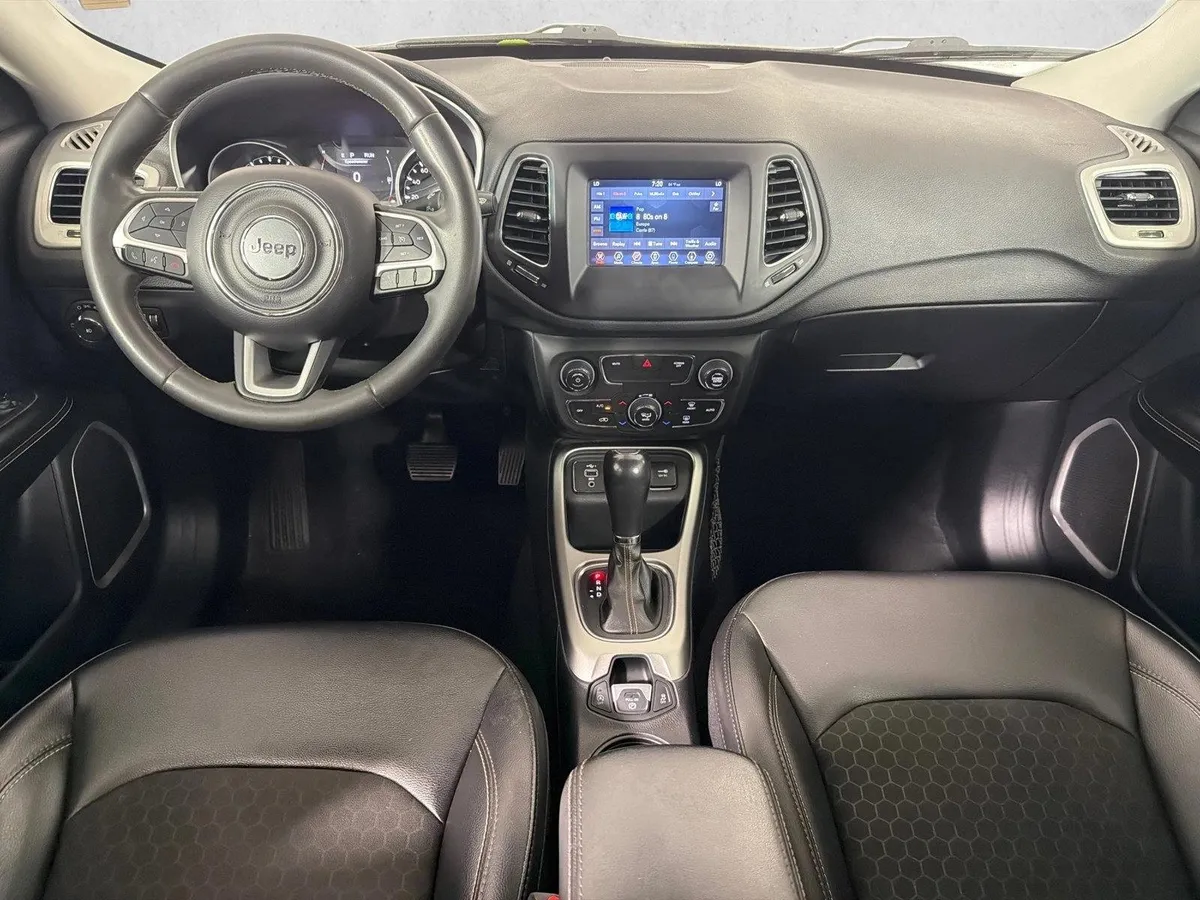 2021 Jeep Compass Latitude thumbnail 22