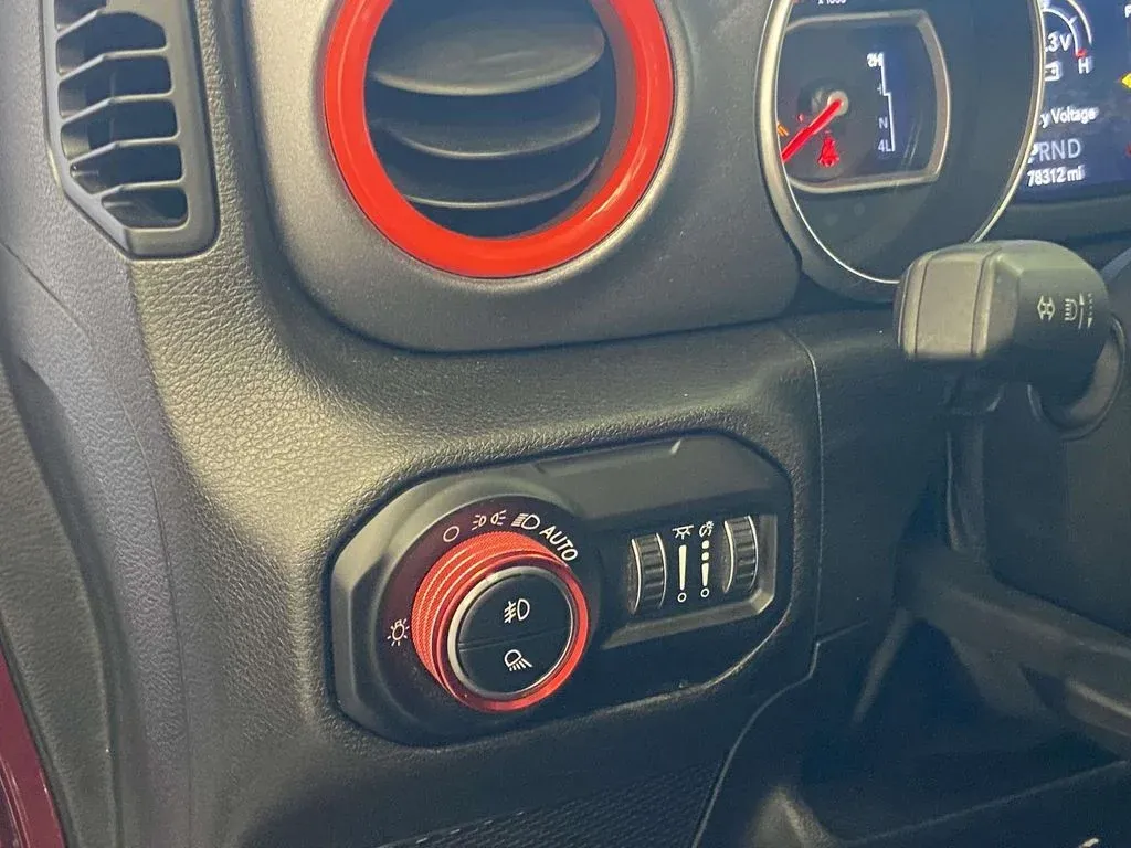 2021 Jeep Gladiator Mojave thumbnail 24