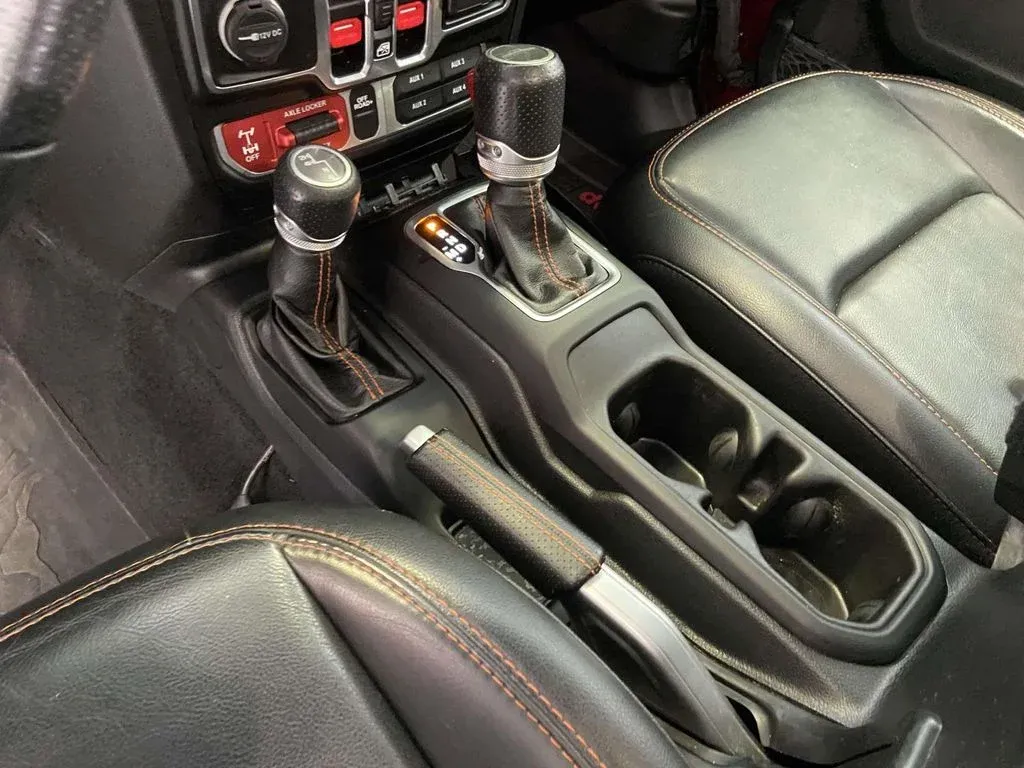 2021 Jeep Gladiator Mojave thumbnail 26