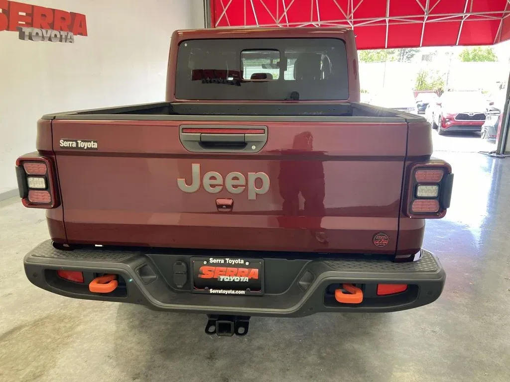 2021 Jeep Gladiator Mojave thumbnail 4