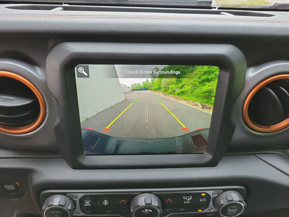 2021 Jeep Gladiator Mojave thumbnail 16