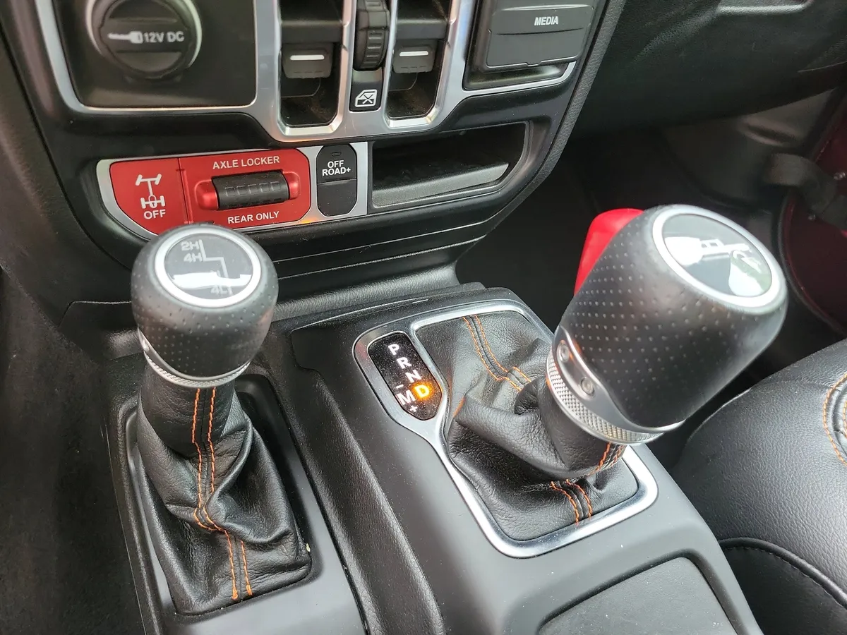 2021 Jeep Gladiator Mojave thumbnail 19