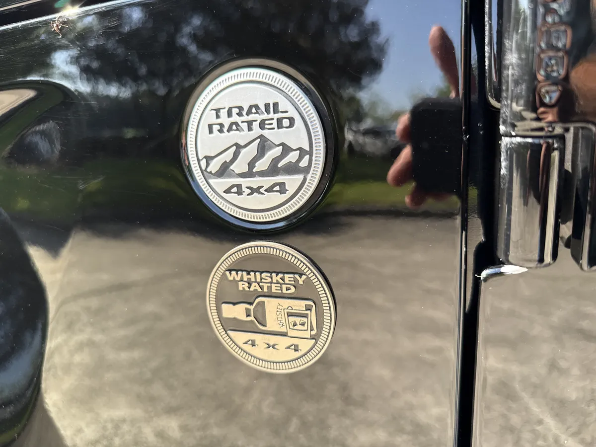 2021 Jeep Gladiator Overland thumbnail 12