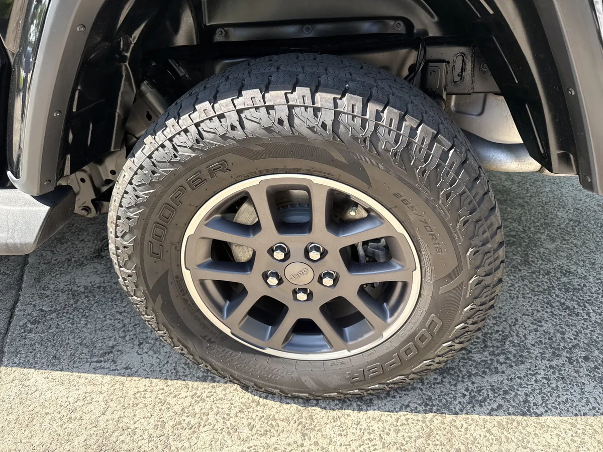 2021 Jeep Gladiator Overland thumbnail 20