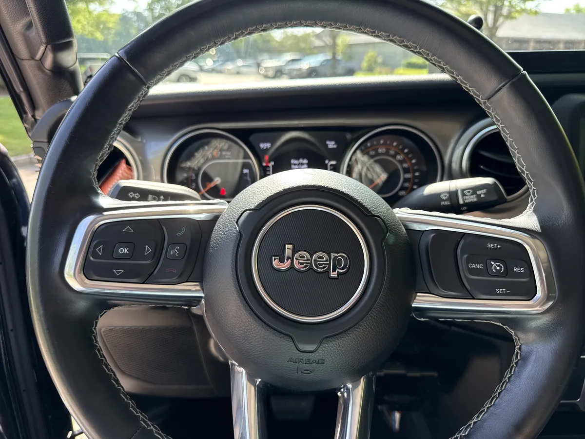 2021 Jeep Gladiator Overland thumbnail 24