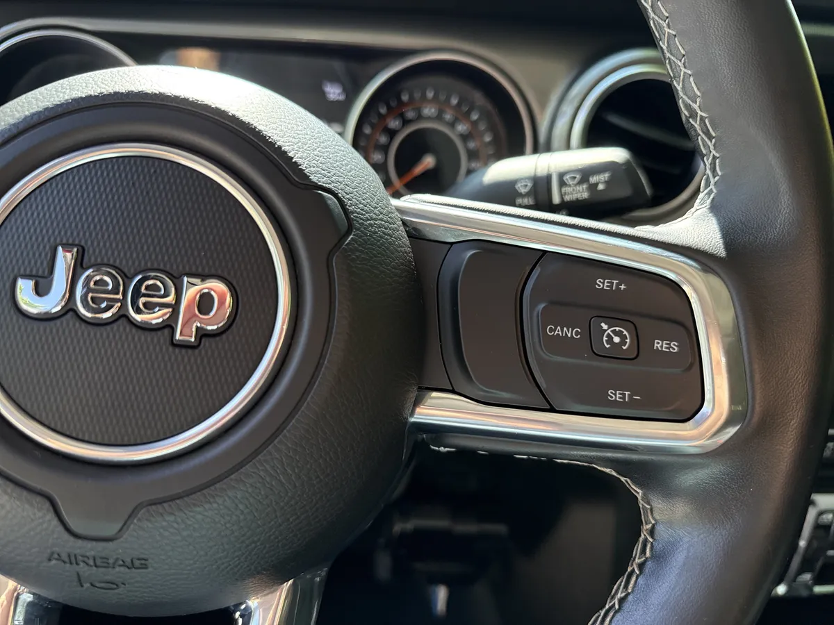 2021 Jeep Gladiator Overland thumbnail 26