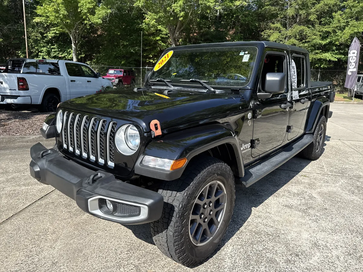2021 Jeep Gladiator Overland thumbnail 3