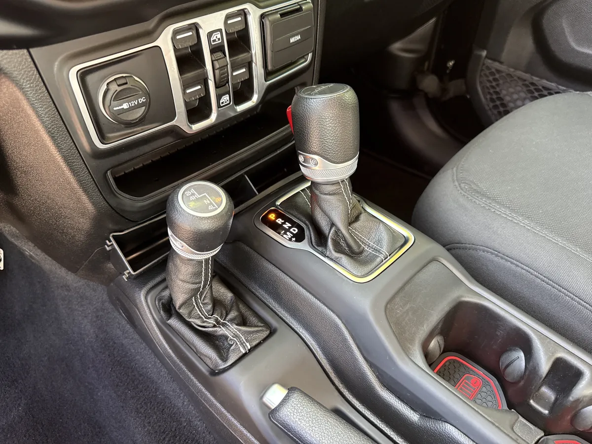 2021 Jeep Gladiator Overland thumbnail 30