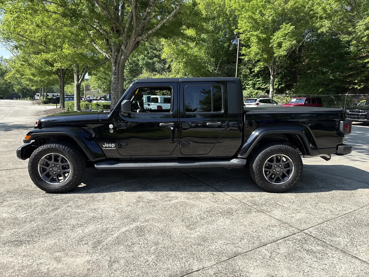 2021 Jeep Gladiator Overland thumbnail 4