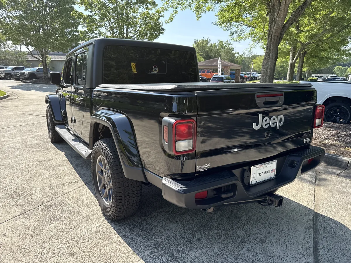 2021 Jeep Gladiator Overland thumbnail 5