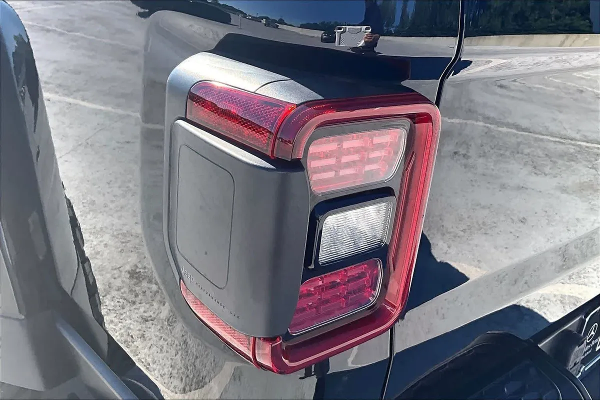 2021 Jeep Gladiator Rubicon thumbnail 28