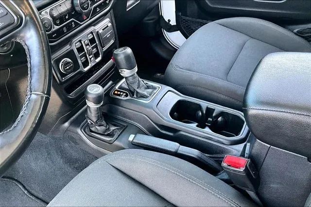 2021 Jeep Gladiator Sport thumbnail 15