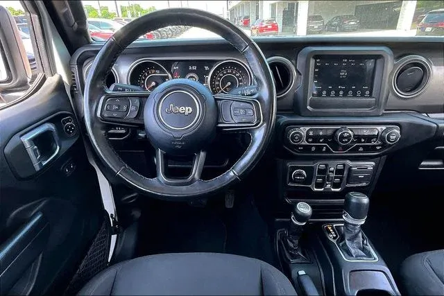 2021 Jeep Gladiator Sport thumbnail 8