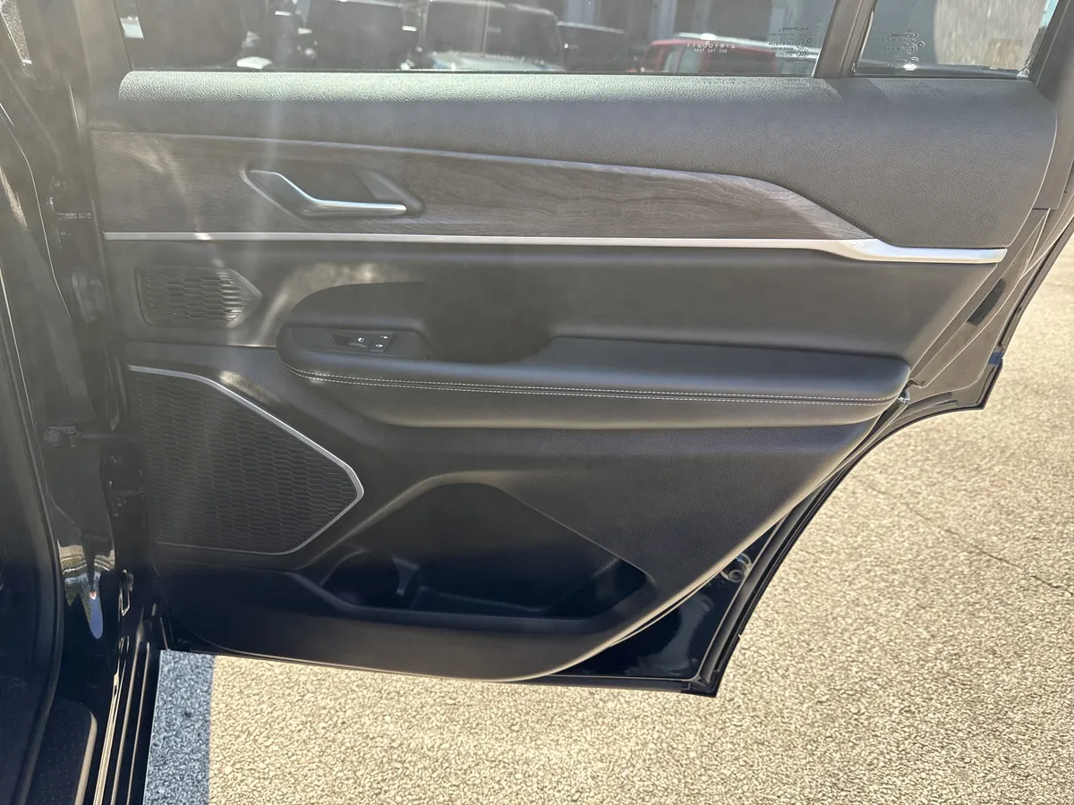 2021 Jeep Grand Cherokee L Limited thumbnail 17