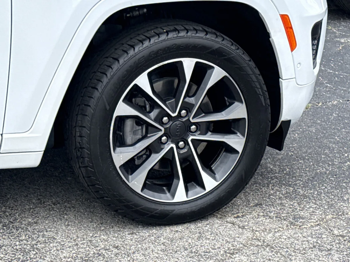 2021 Jeep Grand Cherokee L Overland 4x4 thumbnail 5