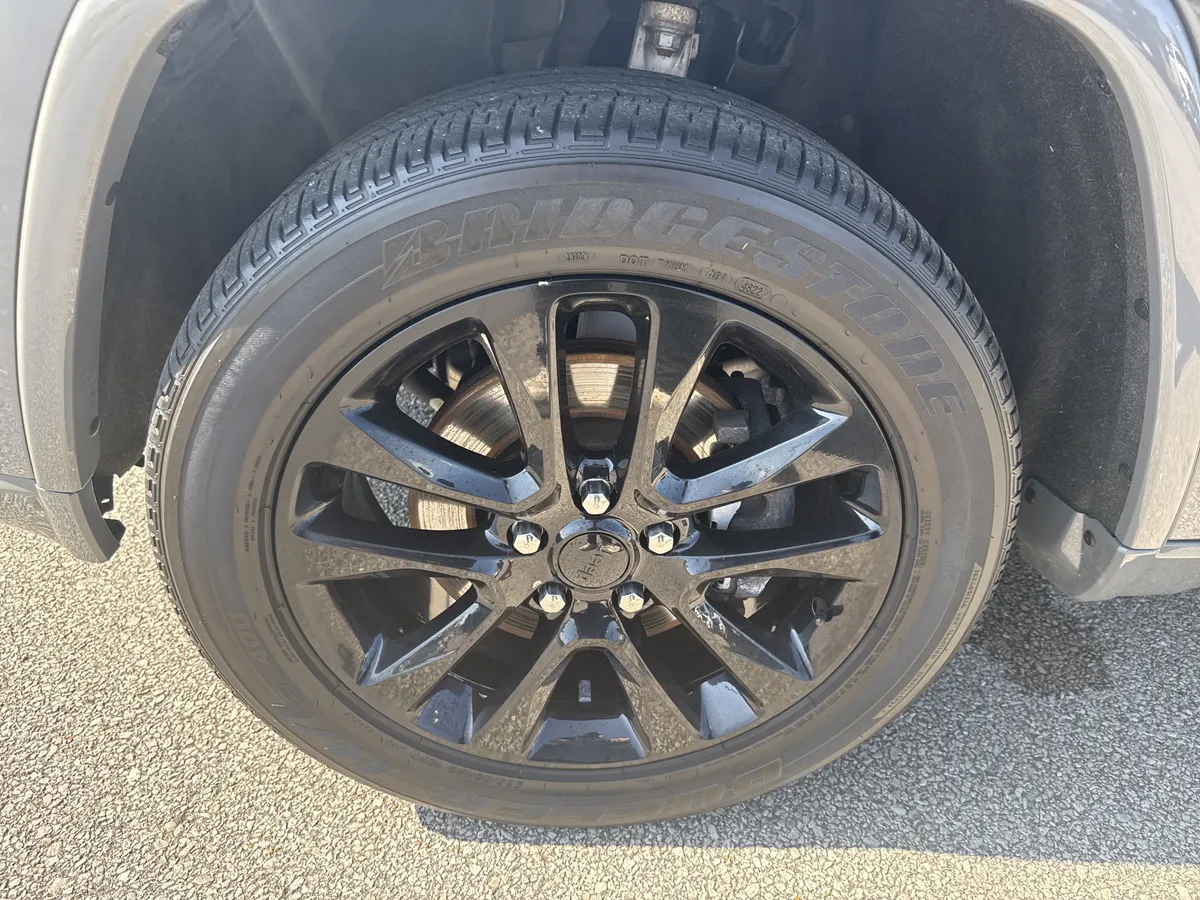 2021 Jeep Grand Cherokee Laredo X thumbnail 12