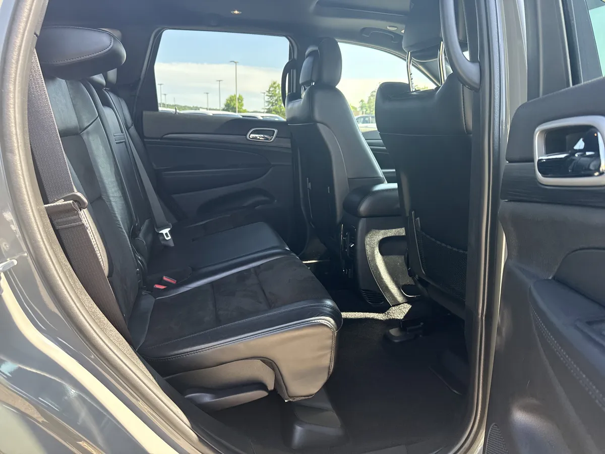 2021 Jeep Grand Cherokee Laredo X thumbnail 16