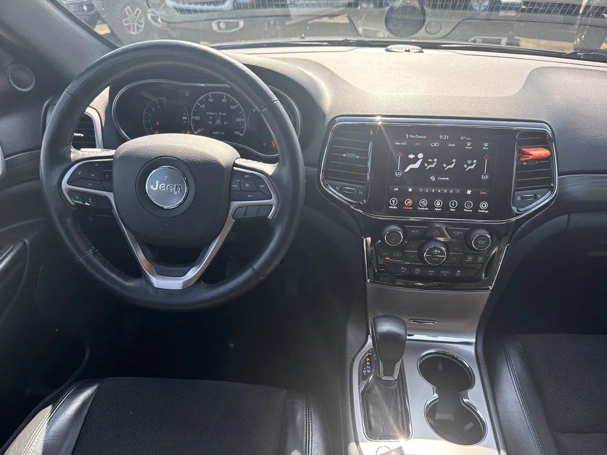 2021 Jeep Grand Cherokee Laredo X thumbnail 23