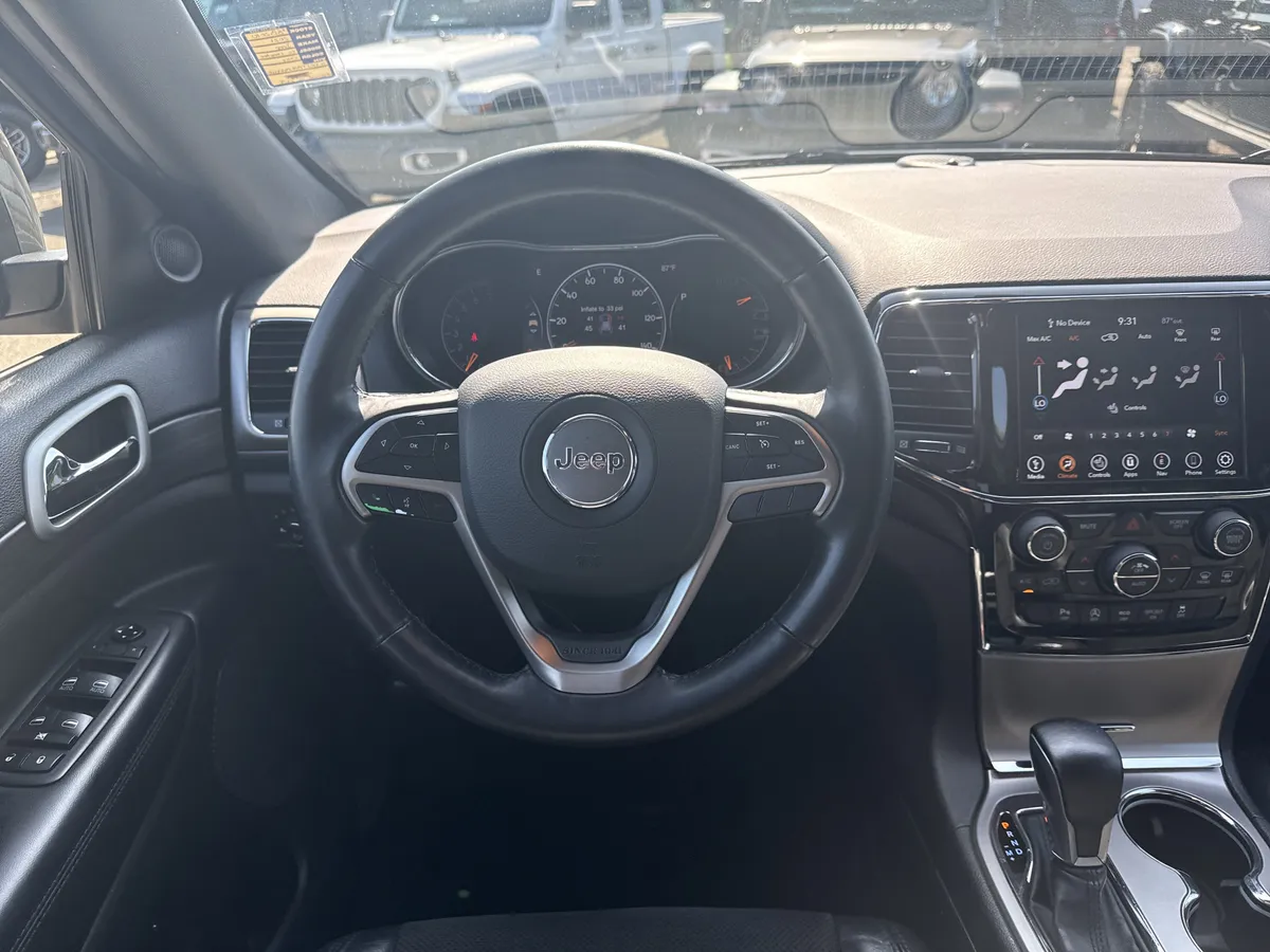 2021 Jeep Grand Cherokee Laredo X thumbnail 24