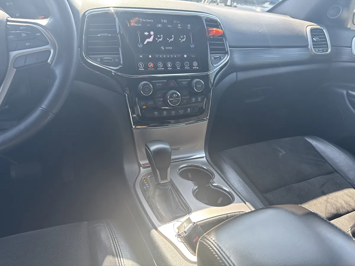 2021 Jeep Grand Cherokee Laredo X thumbnail 29
