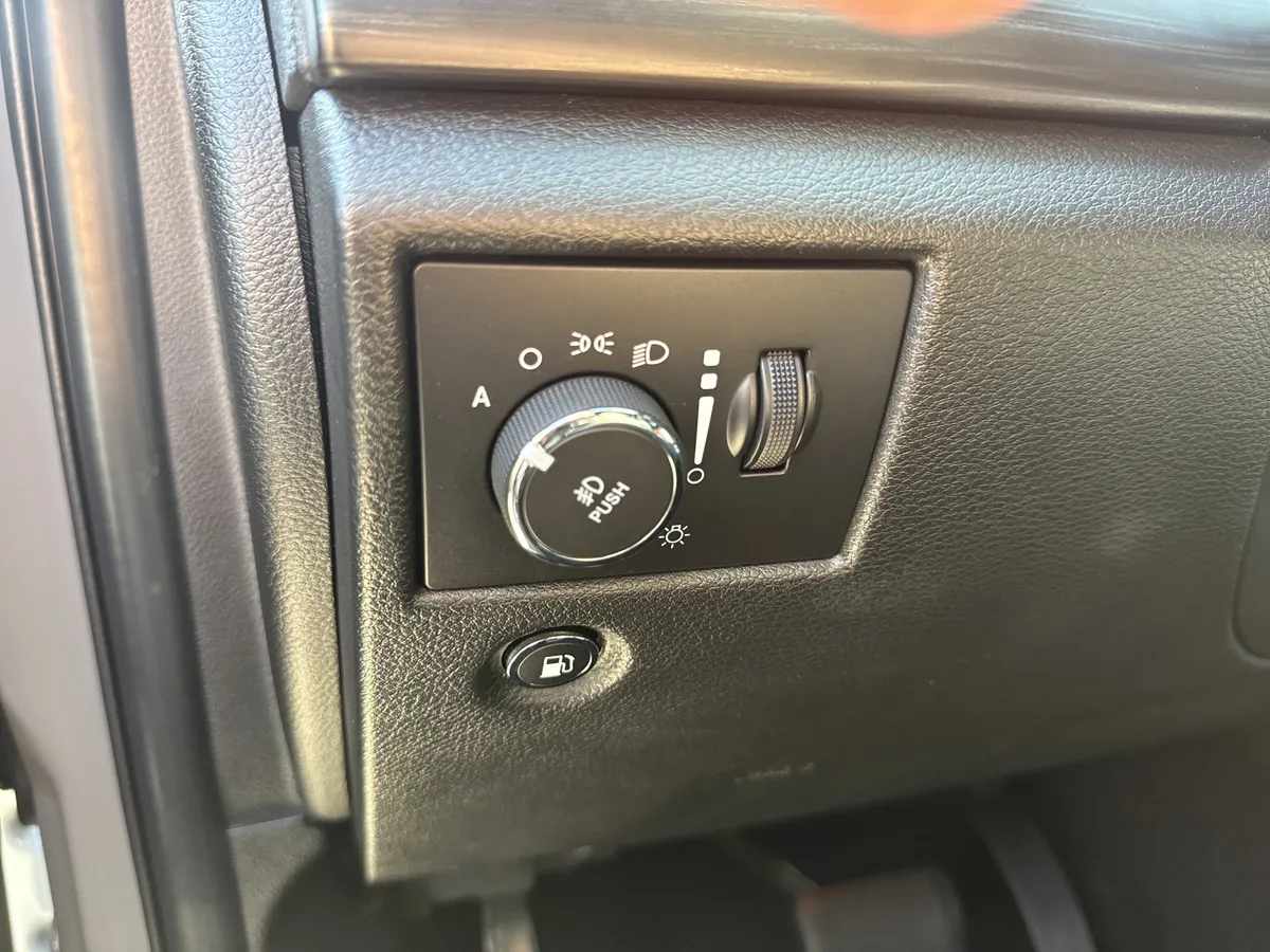 2021 Jeep Grand Cherokee Laredo X thumbnail 32