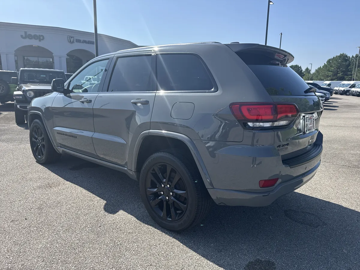 2021 Jeep Grand Cherokee Laredo X thumbnail 5