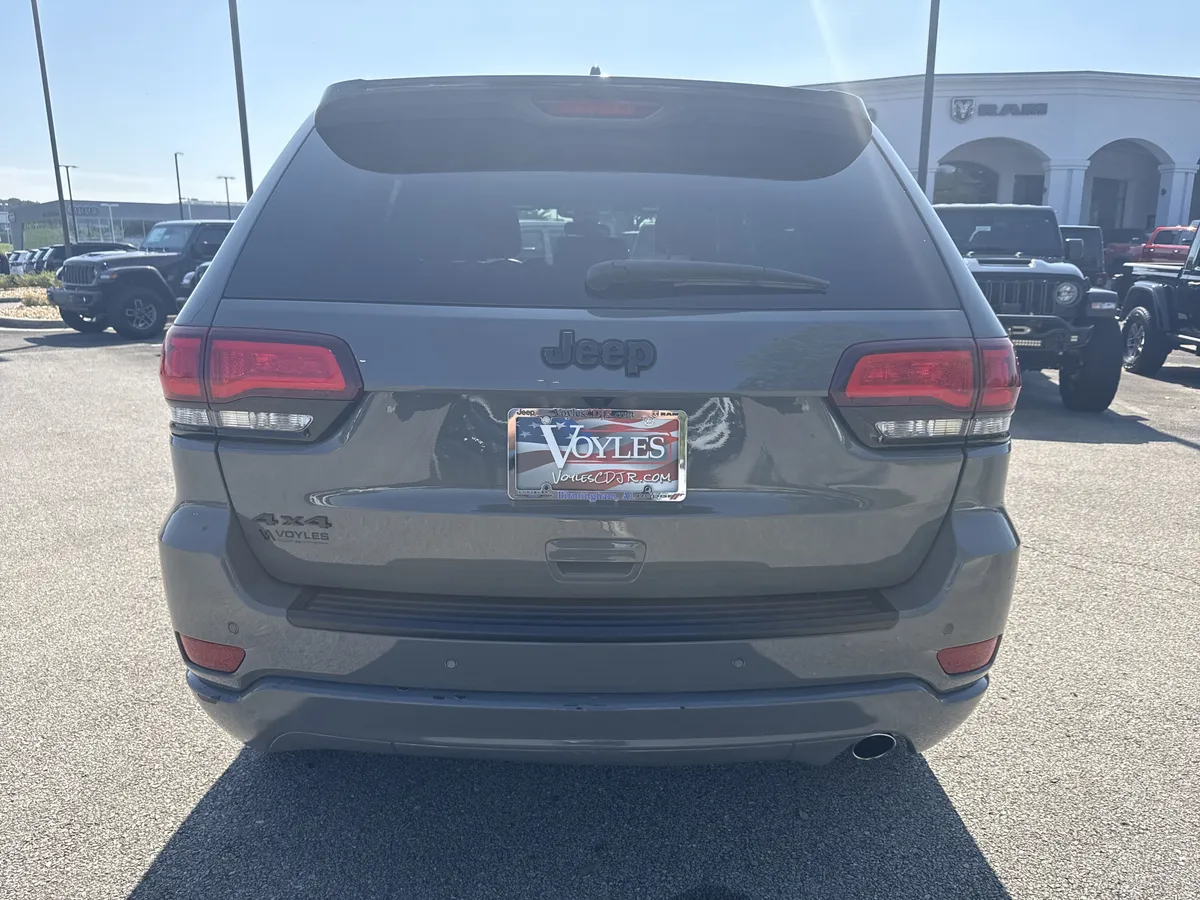 2021 Jeep Grand Cherokee Laredo X thumbnail 6