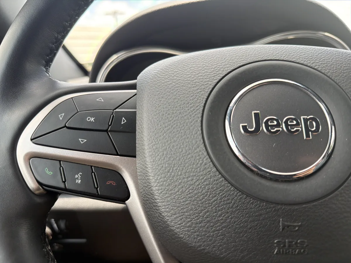 2021 Jeep Grand Cherokee Limited thumbnail 9