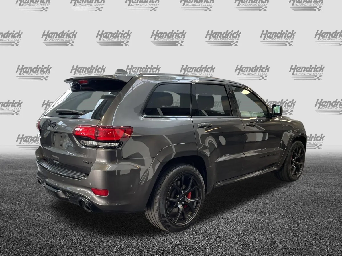2021 Jeep Grand Cherokee SRT thumbnail 10