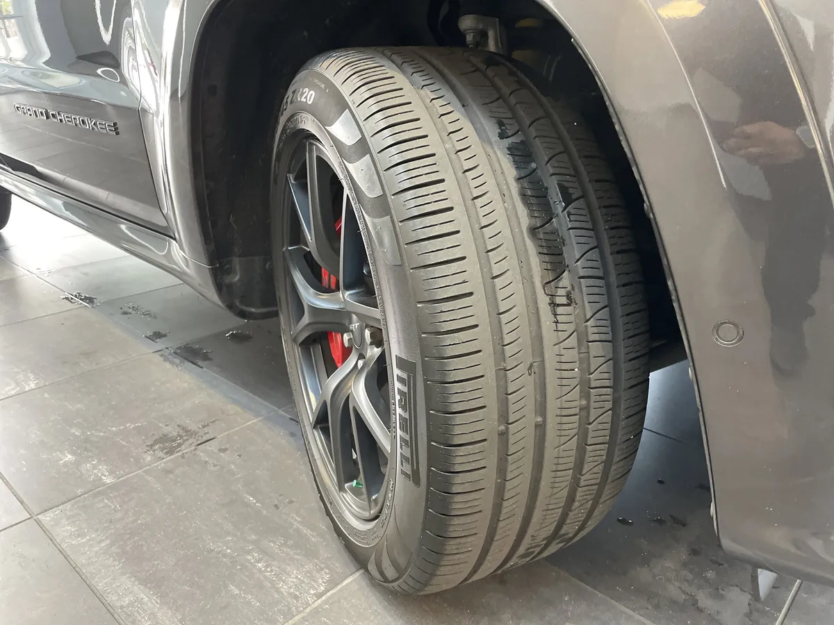 2021 Jeep Grand Cherokee SRT thumbnail 13