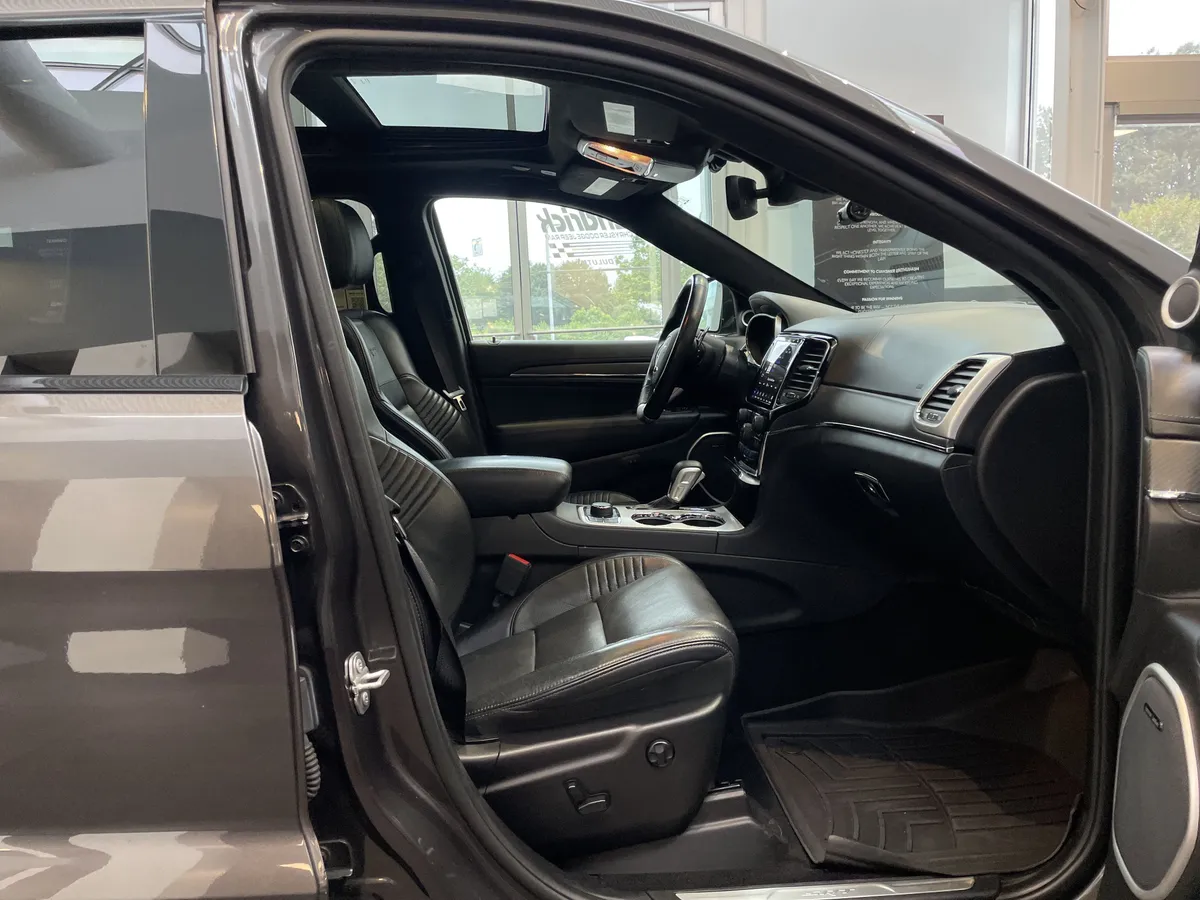2021 Jeep Grand Cherokee SRT thumbnail 38