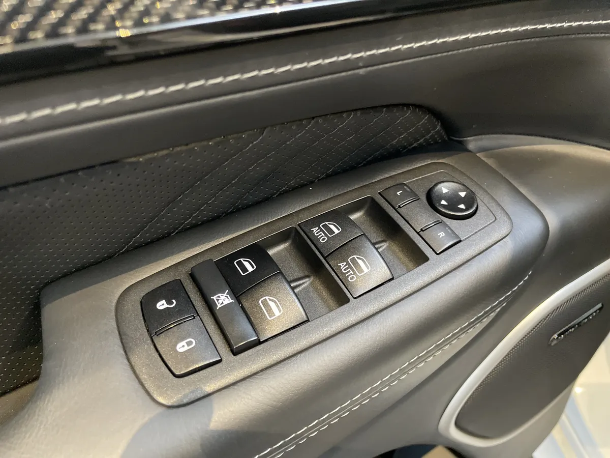 2021 Jeep Grand Cherokee Trackhawk thumbnail 15