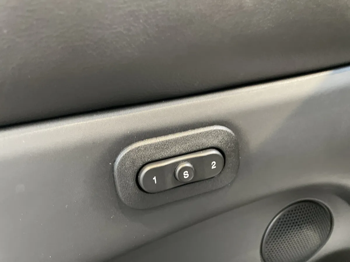 2021 Jeep Grand Cherokee Trackhawk thumbnail 16