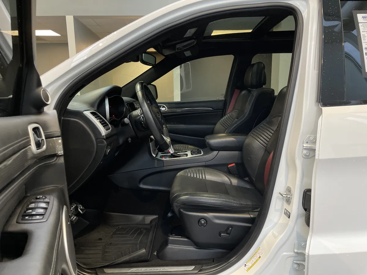2021 Jeep Grand Cherokee Trackhawk thumbnail 17
