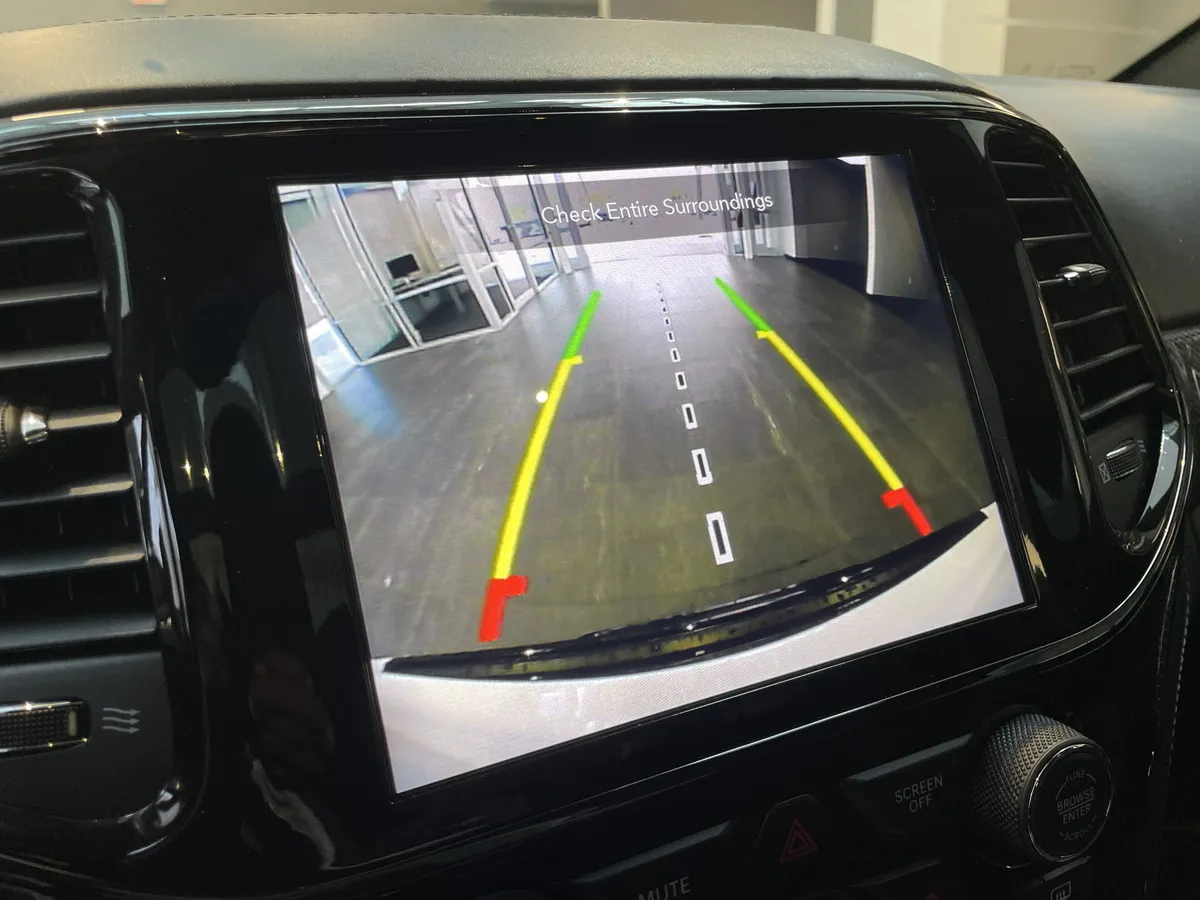 2021 Jeep Grand Cherokee Trackhawk thumbnail 29
