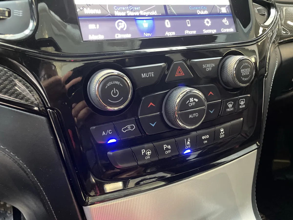 2021 Jeep Grand Cherokee Trackhawk thumbnail 30
