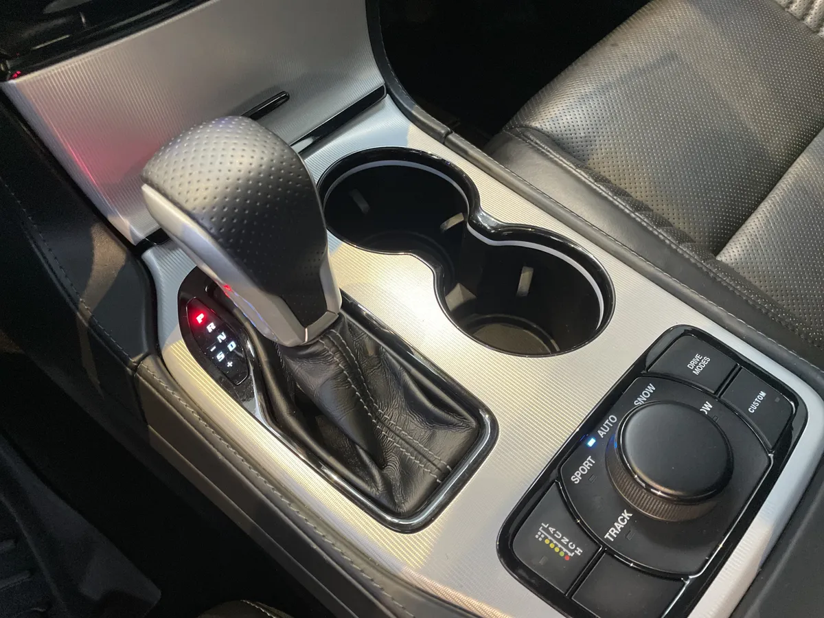 2021 Jeep Grand Cherokee Trackhawk thumbnail 31