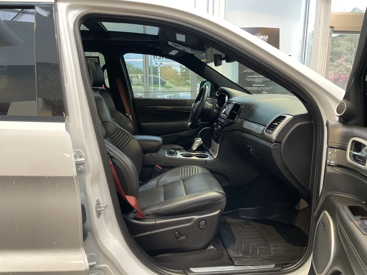 2021 Jeep Grand Cherokee Trackhawk thumbnail 38