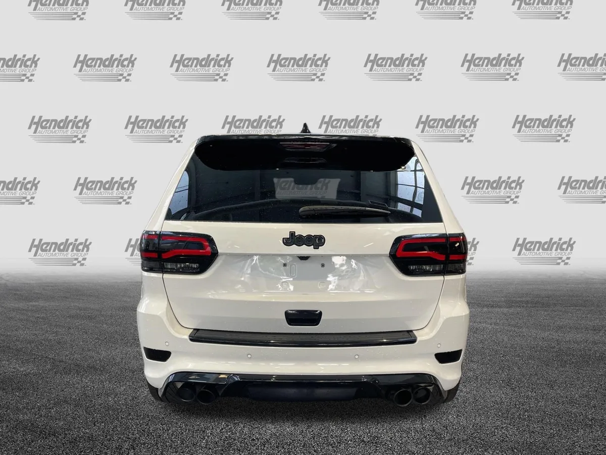2021 Jeep Grand Cherokee Trackhawk thumbnail 8