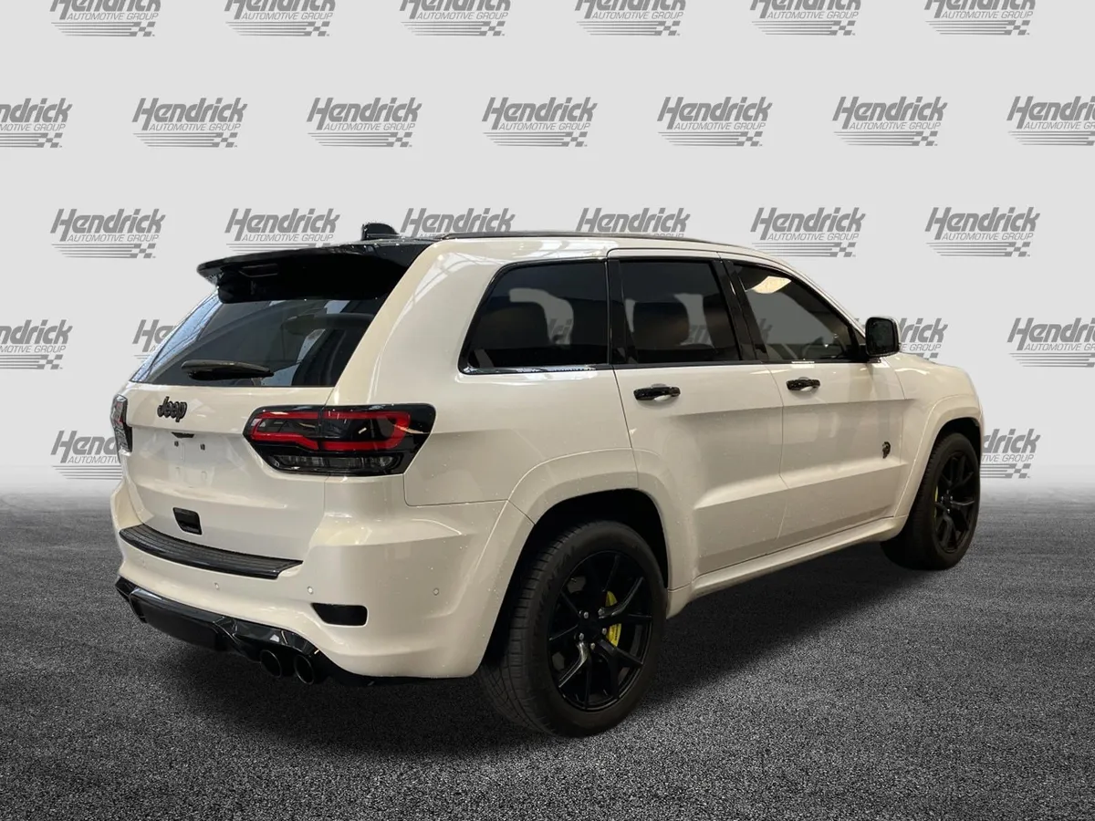 2021 Jeep Grand Cherokee Trackhawk thumbnail 9