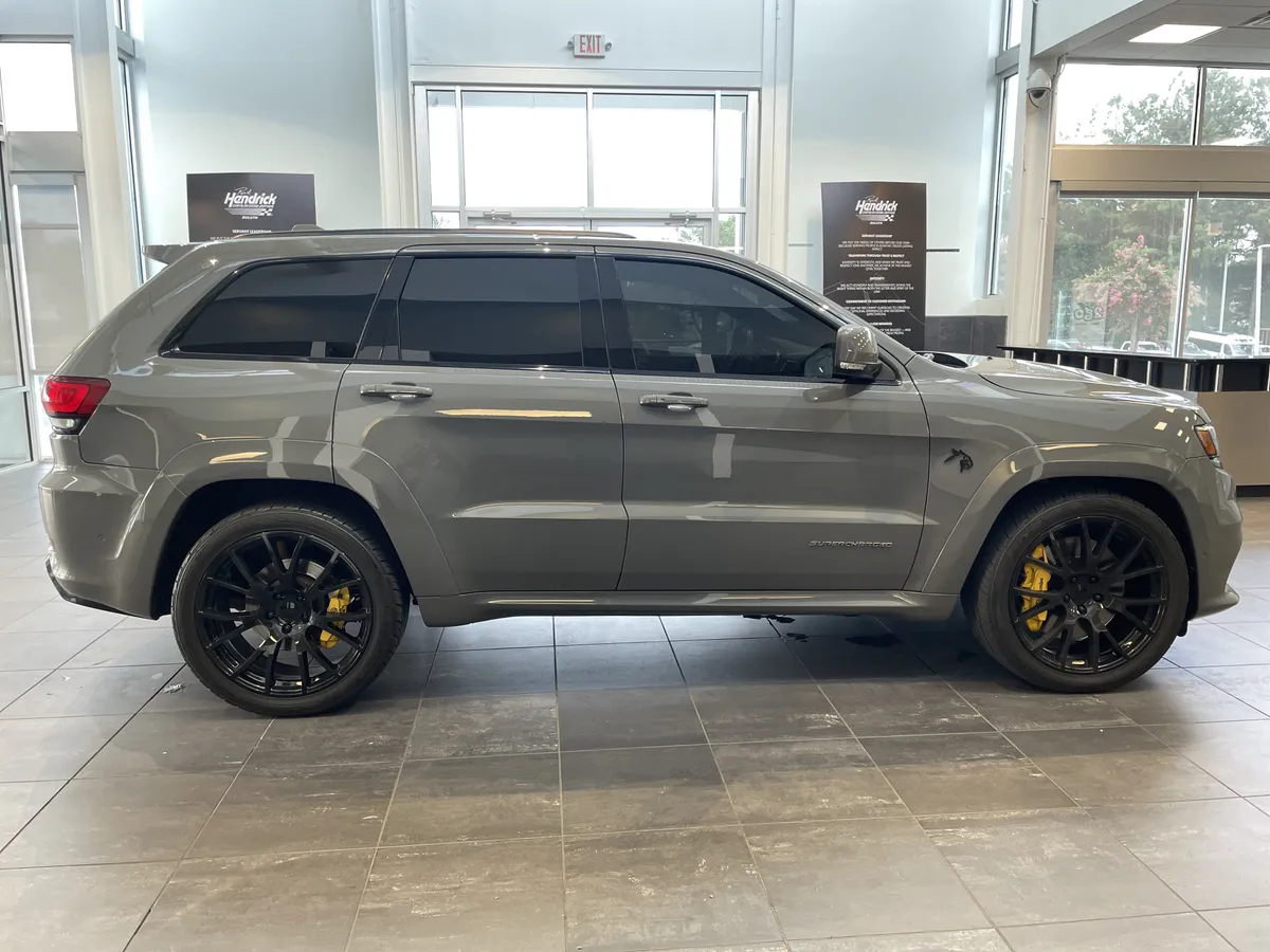 2021 Jeep Grand Cherokee Trackhawk thumbnail 10
