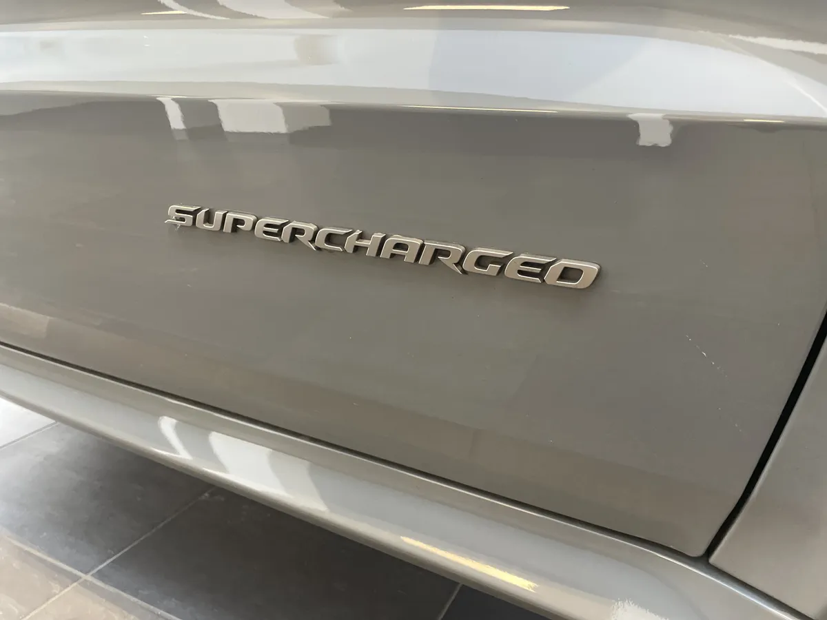 2021 Jeep Grand Cherokee Trackhawk thumbnail 11