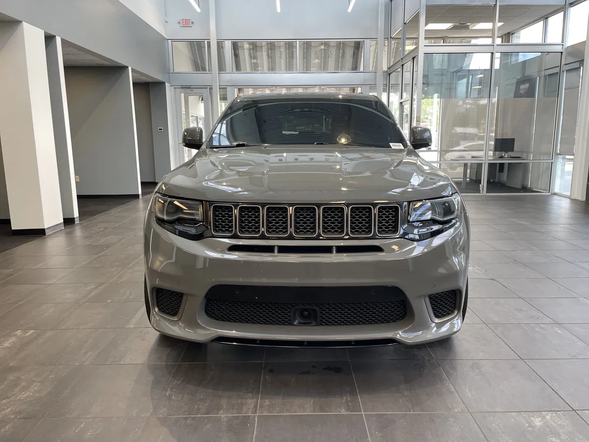 2021 Jeep Grand Cherokee Trackhawk thumbnail 2